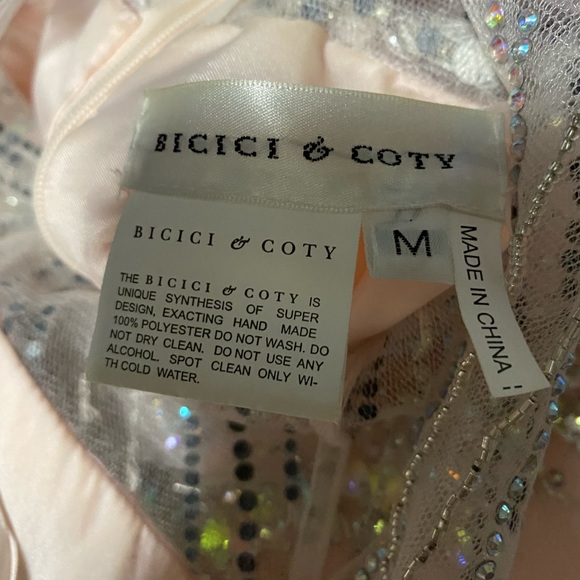 Prom dress - Picture 2 of 6